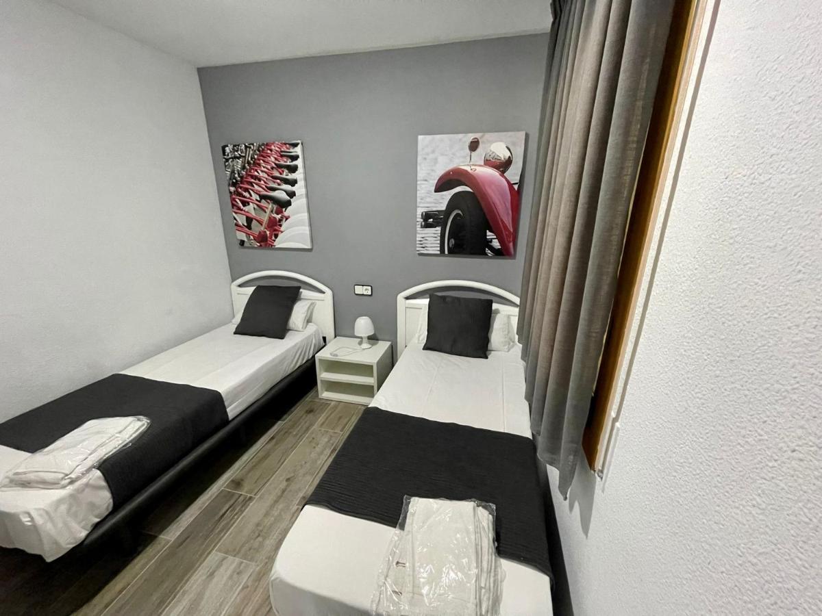 For A Stay Santillana Plaza 萨洛 外观 照片